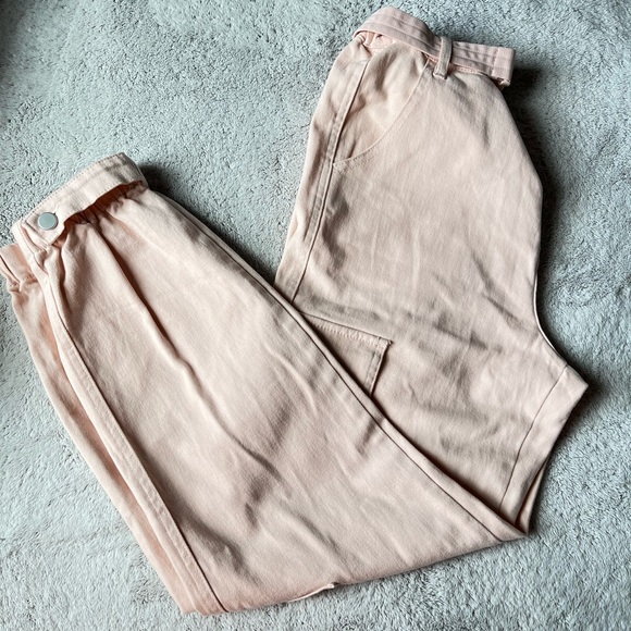 Baby Pink Cargo Pants. SIZE MEDIUM - Picture 10 of 10